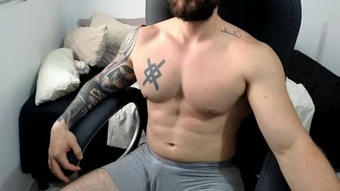 Snapshot of isaac_carter chatting on March 13, 10:38 pm Isaac carter online show from March 13, 10:38 pm