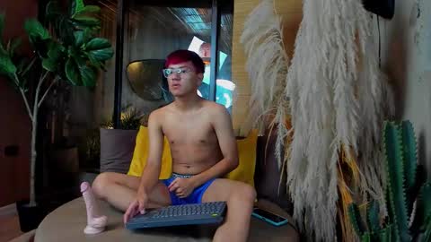 isaac_grimm online show from November 29, 3:42 am