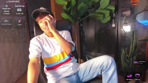 isaac_grimm online show from April 10, 2:50 am