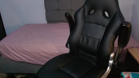 muscle isaac online show from May 31, 1:58 am