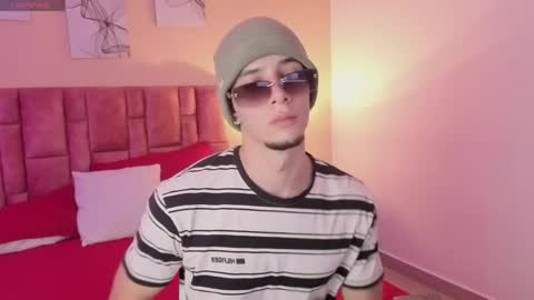Snapshot of isaacblaze_ chatting on May 15, 3:46 am isaacblaze online show from May 15, 3:46 am