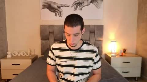 Snapshot of isaacblaze_ chatting on May 28, 3:48 am isaacblaze online show from May 28, 3:48 am