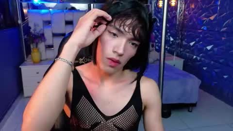 Snapshot of isaacnova chatting on May 15, 9:49 am isaacnova online show from May 15, 9:49 am