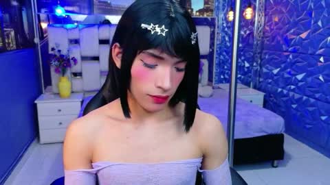 Snapshot of isaacnova chatting on May 17, 1:07 pm isaacnova online show from May 17, 1:07 pm