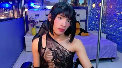 Snapshot of isaacnova chatting on May 20, 8:15 pm isaacnova online show from May 20, 8:15 pm