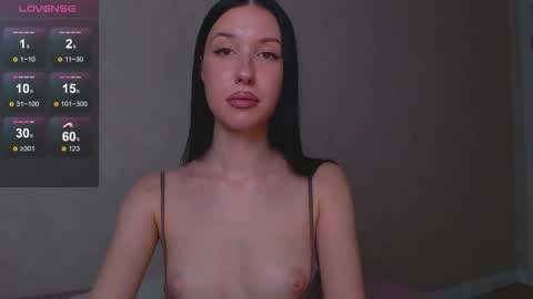 Bella online show from November 21, 1:10 pm