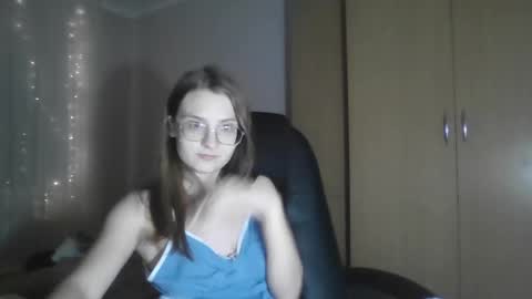 isabel_loveee online show from January 13, 9:09 pm