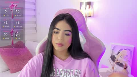 Snapshot of isabel_queen_ chatting on December 24, 4:22 am Isabel online show from December 24, 4:22 am