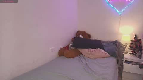 Isabel online show from December 19, 11:45 pm