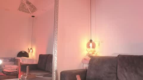 Isabela online show from April 7, 11:43 am