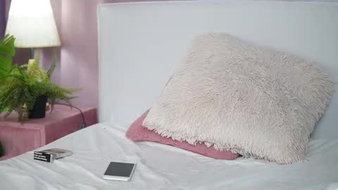  Isabel  online show from November 27, 8:11 pm