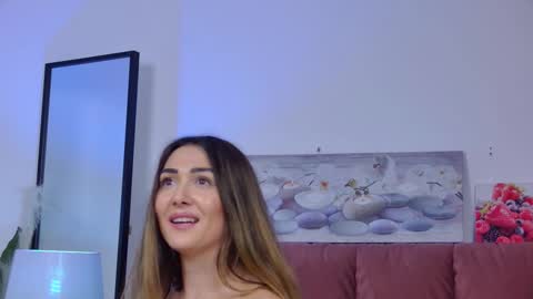 Isa online show from March 3, 7:39 pm