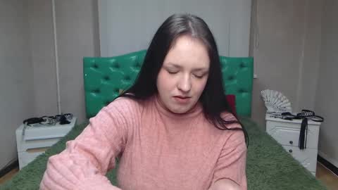 Snapshot of isabelblackberry chatting on December 6, 10:16 am IsabelBlackberry online show from December 6, 10:16 am