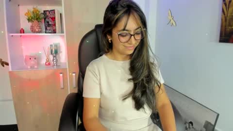 Isabella22 1 online show from February 26, 6:54 pm