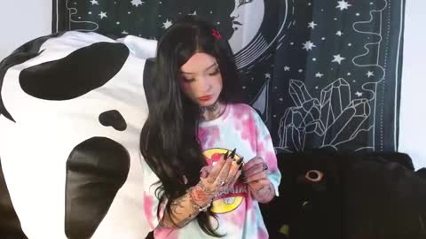    online show from October 20, 9:26 pm
