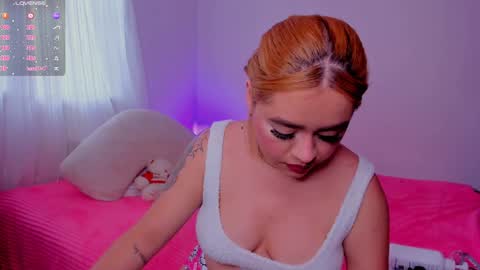 Isabella Arias online show from December 27, 6:20 pm