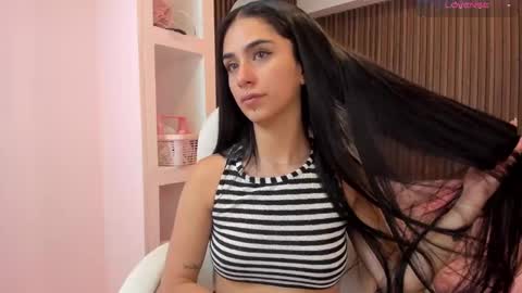 Snapshot of isabella_cooper9 chatting on December 10, 4:49 pm Isabella Cooper online show from December 10, 4:49 pm