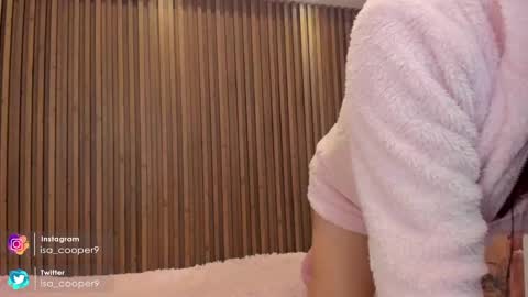Snapshot of isabella_cooper9 chatting on February 11, 8:52 pm Isabella Cooper online show from February 11, 8:52 pm