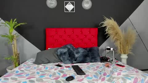 Snapshot of isabella_fire96 chatting on March 12, 2:12 pm isabella_fire96 online show from March 12, 2:12 pm