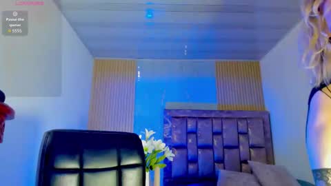 Snapshot of isabella_haddad chatting on February 28, 4:57 am isabella_haddad online show from February 28, 4:57 am