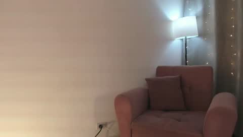 Snapshot of isabella_jones9 chatting on July 12, 1:18 am ISABELLA online show from July 12, 1:18 am