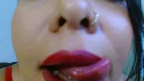 Isabella velvet online show from April 30, 2:18 am
