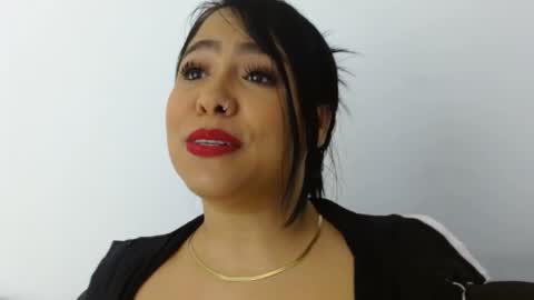 Isabella velvet online show from May 29, 1:31 pm