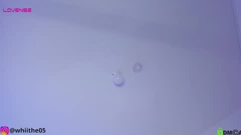 Snapshot of isabella_whiite chatting on January 24, 11:12 pm Isabella White online show from January 24, 11:12 pm