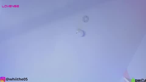 Snapshot of isabella_whiite chatting on January 31, 12:39 am Isabella White online show from January 31, 12:39 am