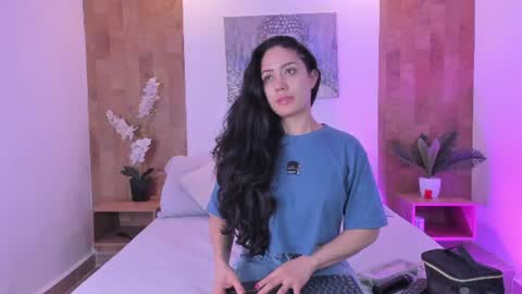 isabella_winkler online show from June 20, 11:02 am