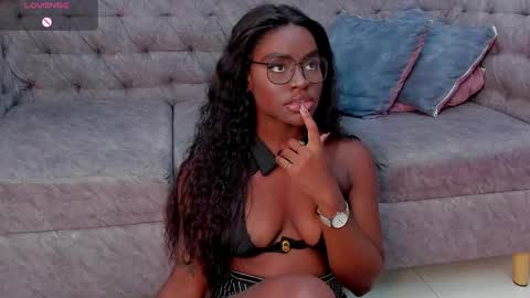 Snapshot of isabellabroms21 chatting on April 22, 4:26 am v online show from April 22, 4:26 am