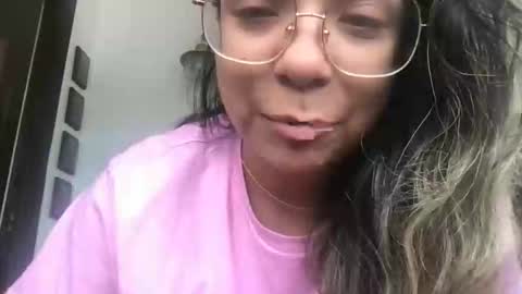 Snapshot of isabellaelizabeth chatting on May 9, 5:51 pm isabellaelizabeth online show from May 9, 5:51 pm