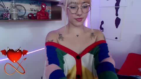 Snapshot of isabellakoff chatting on February 12, 6:09 pm Tati - online show from February 12, 6:09 pm