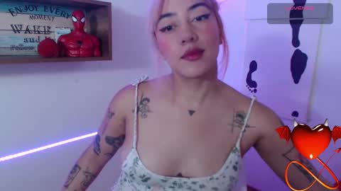 Snapshot of isabellakoff chatting on February 27, 12:13 pm Tati - online show from February 27, 12:13 pm