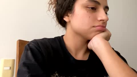 Snapshot of isabellakoffs chatting on January 13, 10:35 pm Isabella.. back again online show from January 13, 10:35 pm