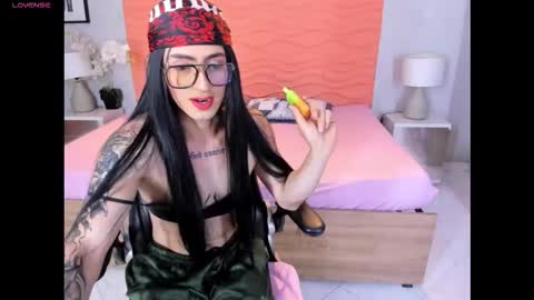 isabellalabu online show from February 28, 5:03 pm