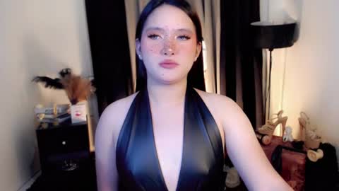 Snapshot of isabellaleights chatting on June 18, 6:24 am isabel online show from June 18, 6:24 am