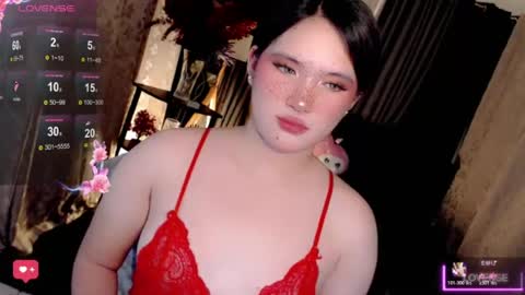 Snapshot of isabellaleights chatting on June 25, 5:34 am isabel online show from June 25, 5:34 am