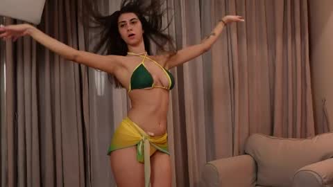Snapshot of isabellamyst chatting on May 23, 9:19 pm IsabellaMyst online show from May 23, 9:19 pm