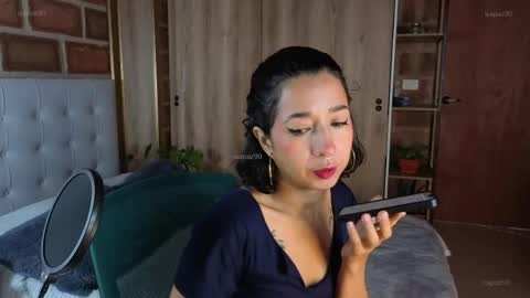 Snapshot of isabellapaz90 chatting on April 14, 12:22 pm Isabela Paz online show from April 14, 12:22 pm