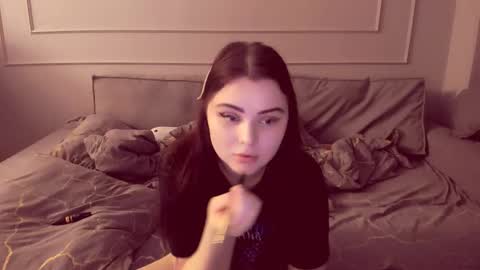 Snapshot of isabellaprincess21 chatting on November 11, 10:10 pm Isabella online show from November 11, 10:10 pm