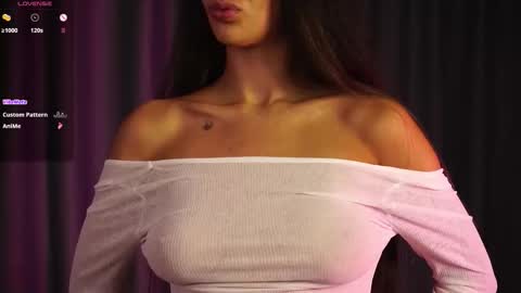 isabella online show from November 17, 6:35 pm