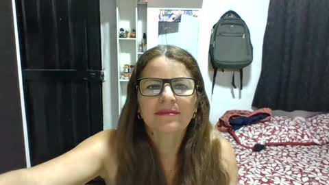 Snapshot of isabellawouti chatting on August 3, 4:11 am isabella online show from August 3, 4:11 am