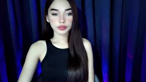 Isabelle online show from June 12, 5:17 am