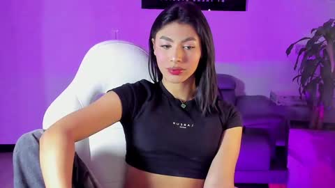 Isa online show from December 13, 8:37 pm