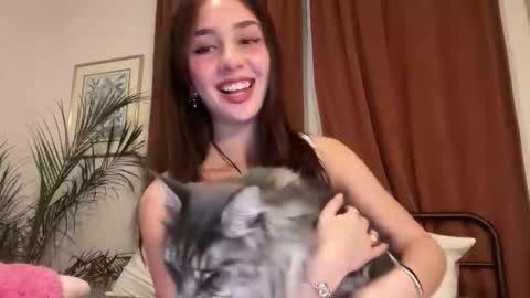 Snapshot of isabellelayla chatting on January 8, 3:42 am Isabelle online show from January 8, 3:42 am