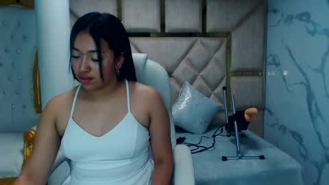 isabellrodriguez18 online show from March 1, 4:37 am