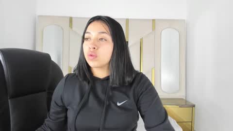 isabellrodriguez18 online show from September 17, 3:08 am