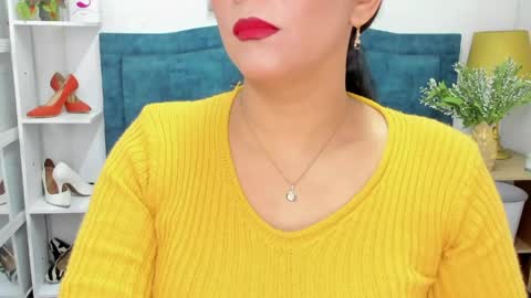 Isabel online show from May 14, 8:59 pm