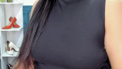 Isabel online show from May 23, 2:28 am
